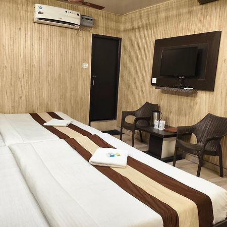 Hotel Pardesi Haridwār Esterno foto