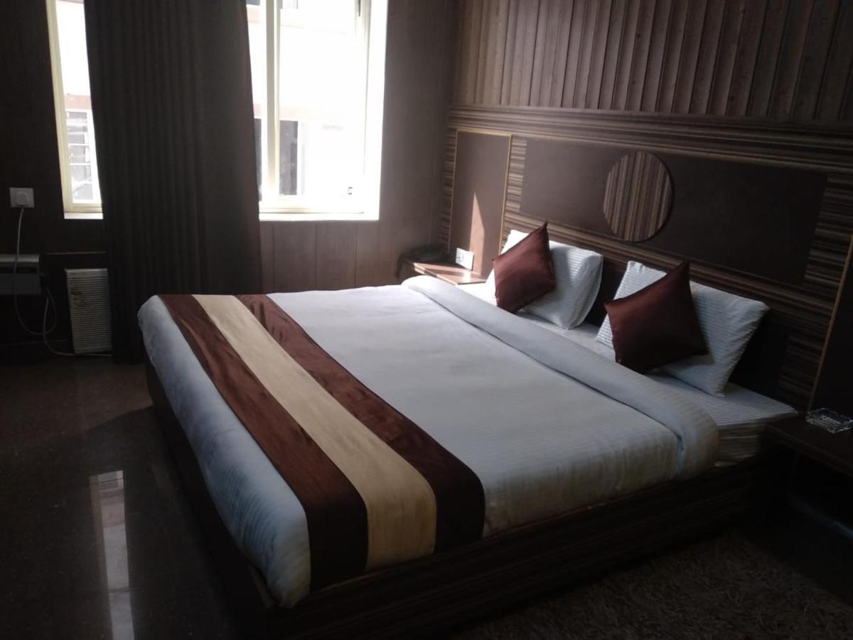 Hotel Pardesi Haridwār Esterno foto