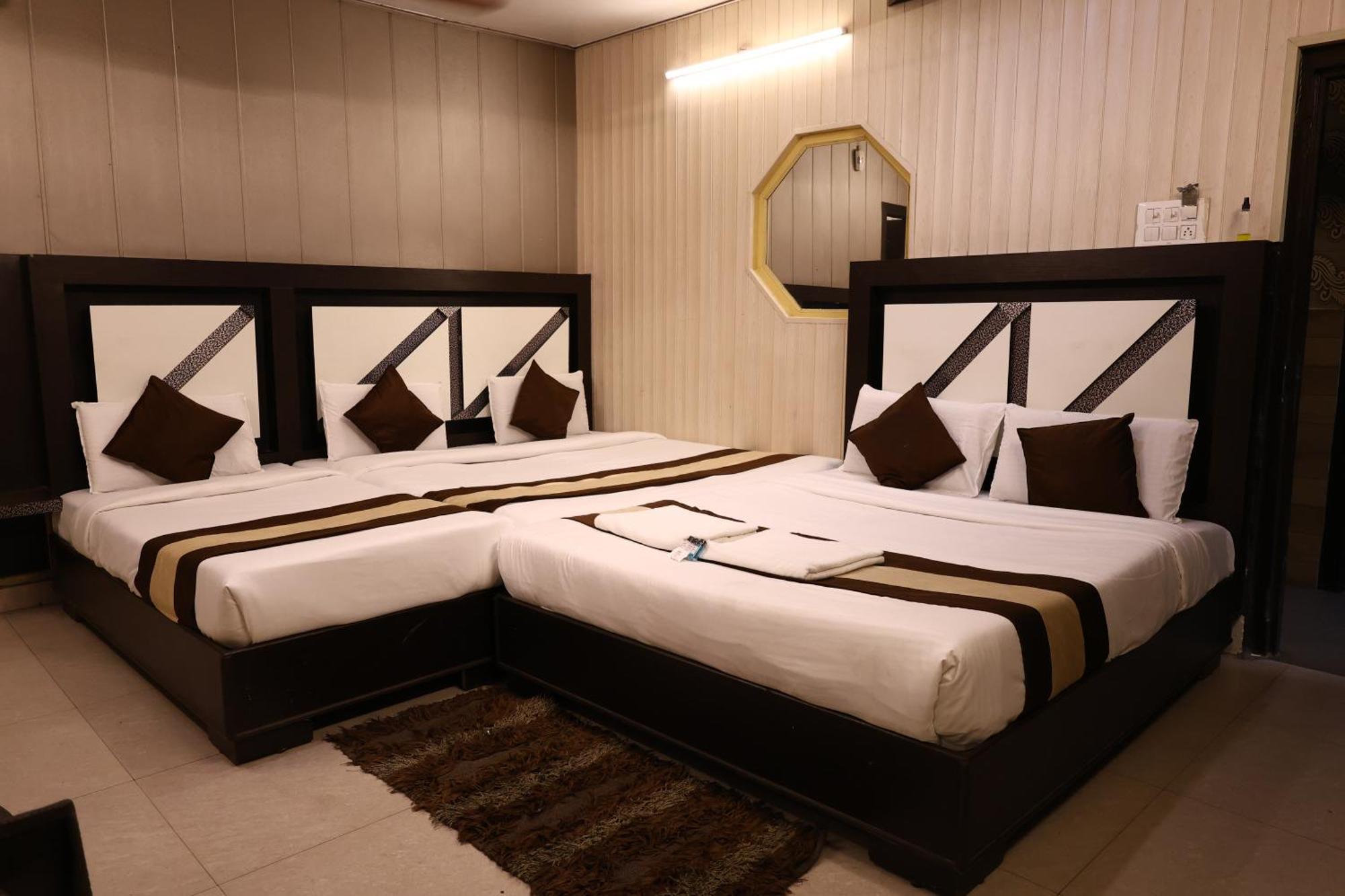 Hotel Pardesi Haridwār Esterno foto