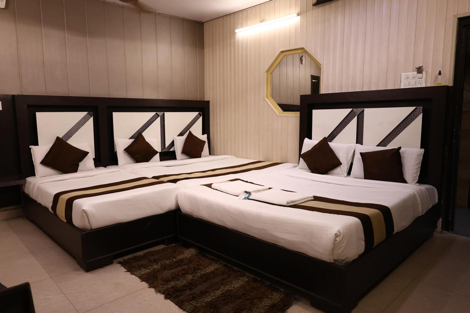 Hotel Pardesi Haridwār Esterno foto