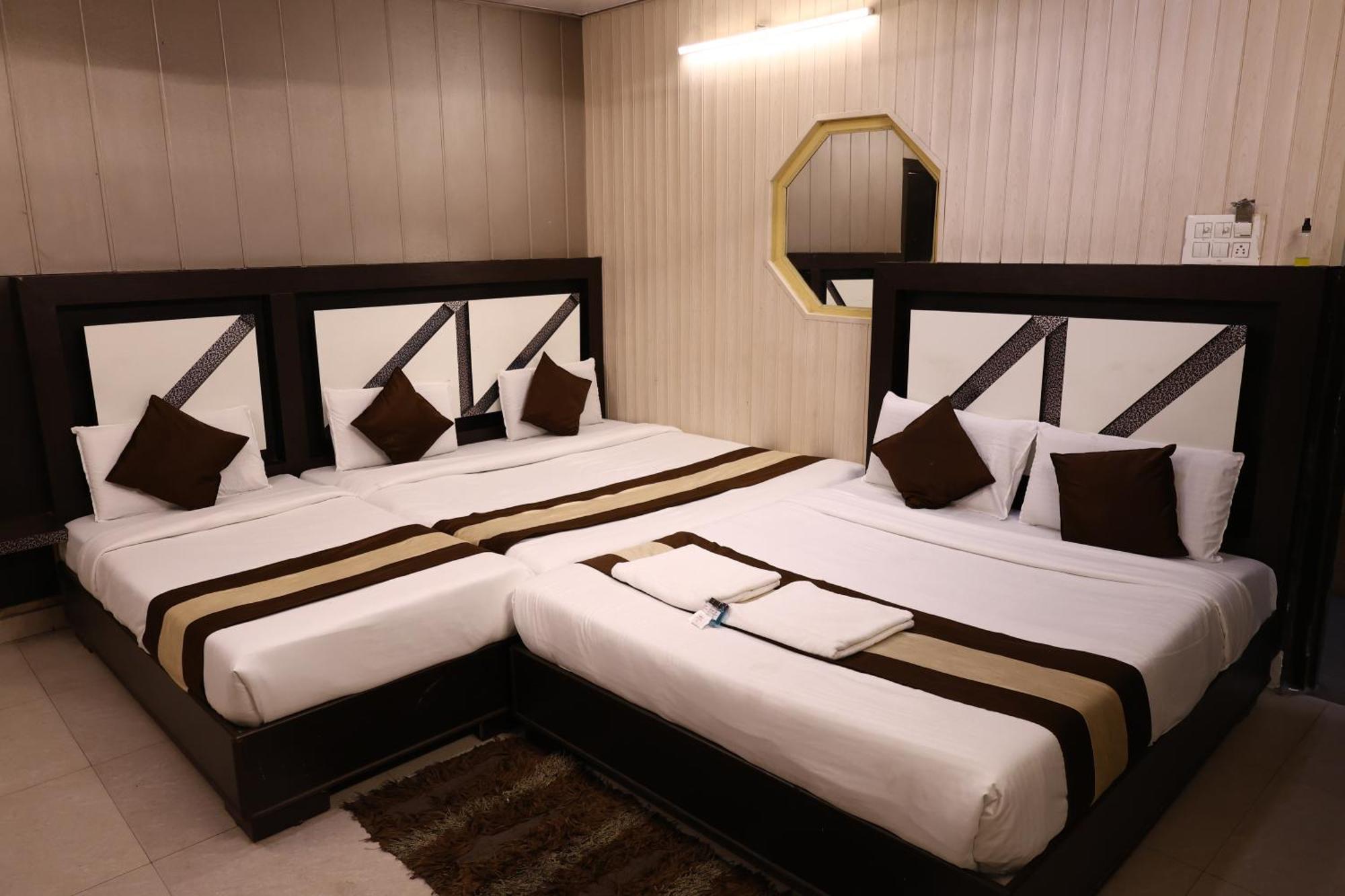 Hotel Pardesi Haridwār Esterno foto