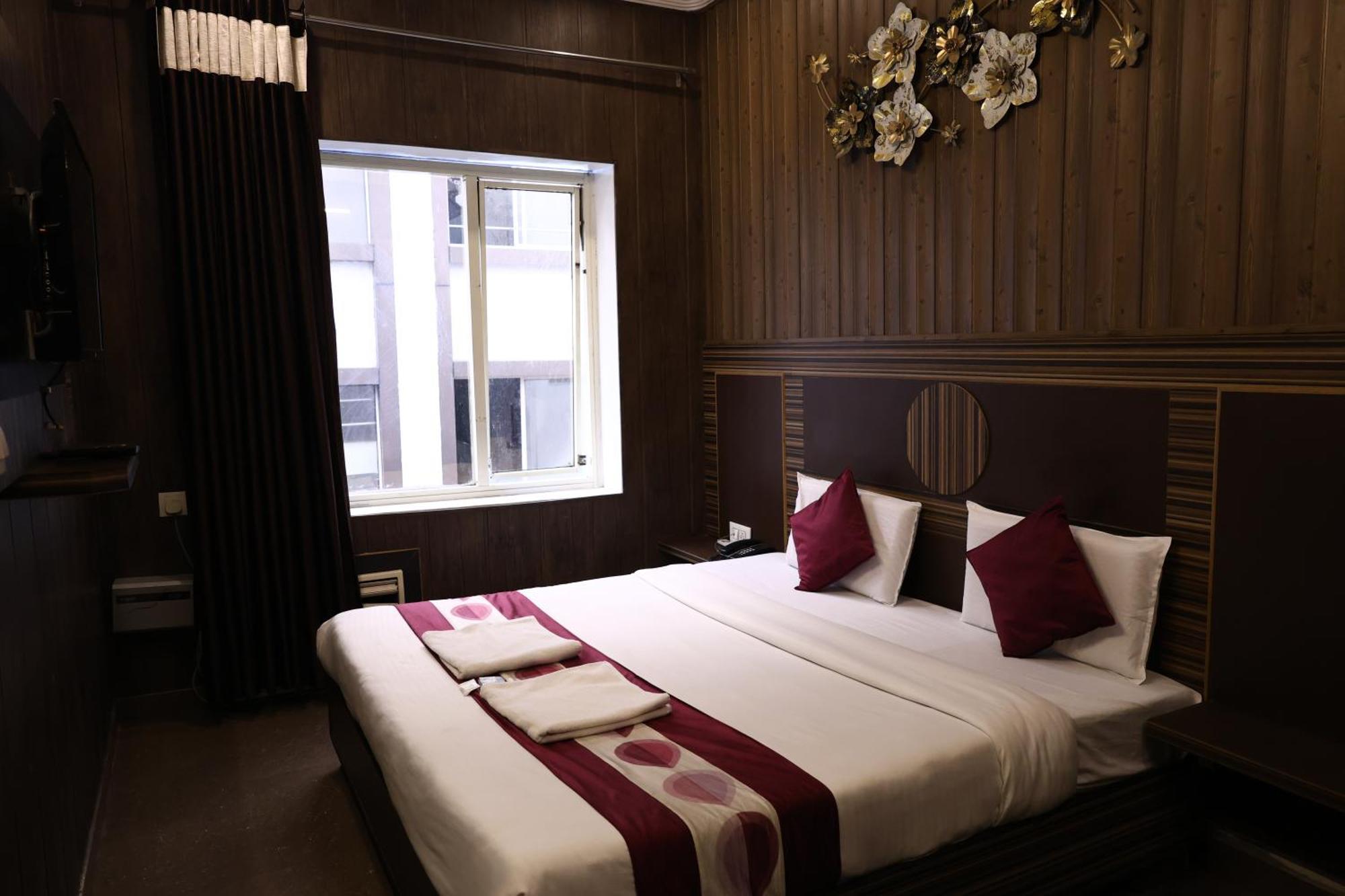 Hotel Pardesi Haridwār Esterno foto