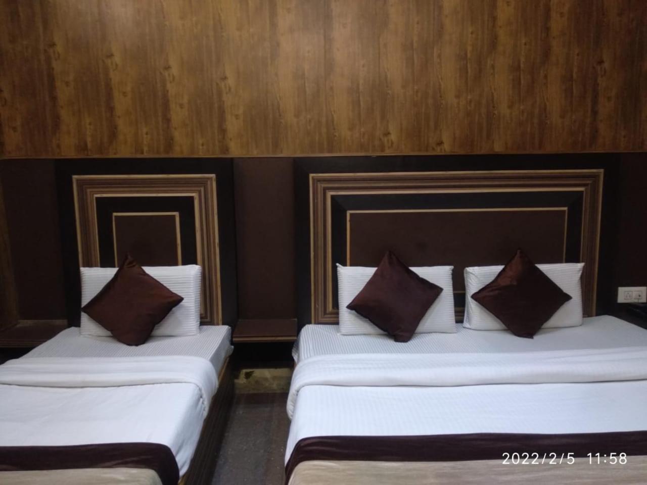Hotel Pardesi Haridwār Esterno foto