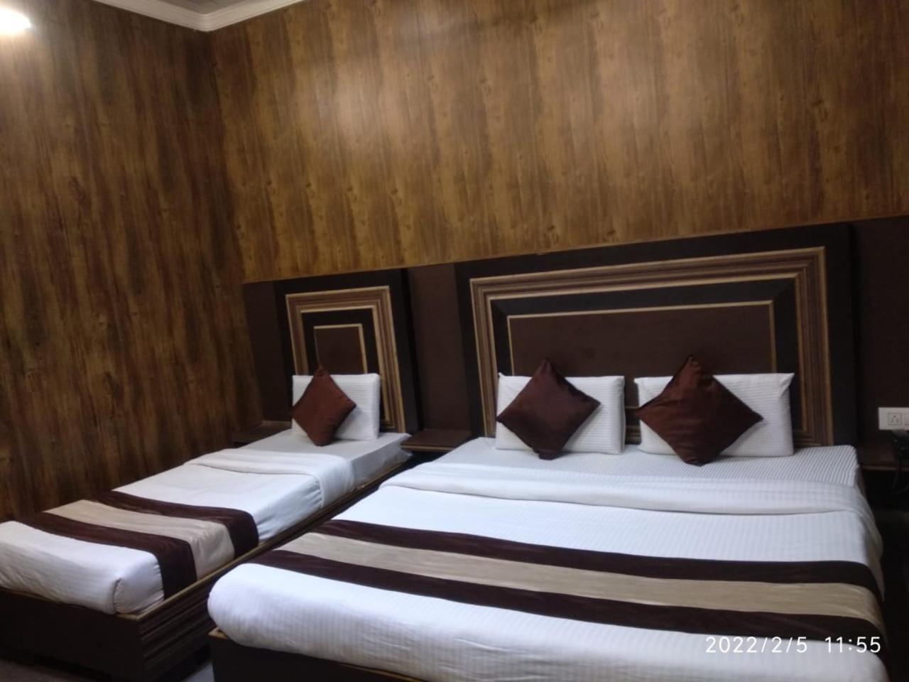 Hotel Pardesi Haridwār Esterno foto