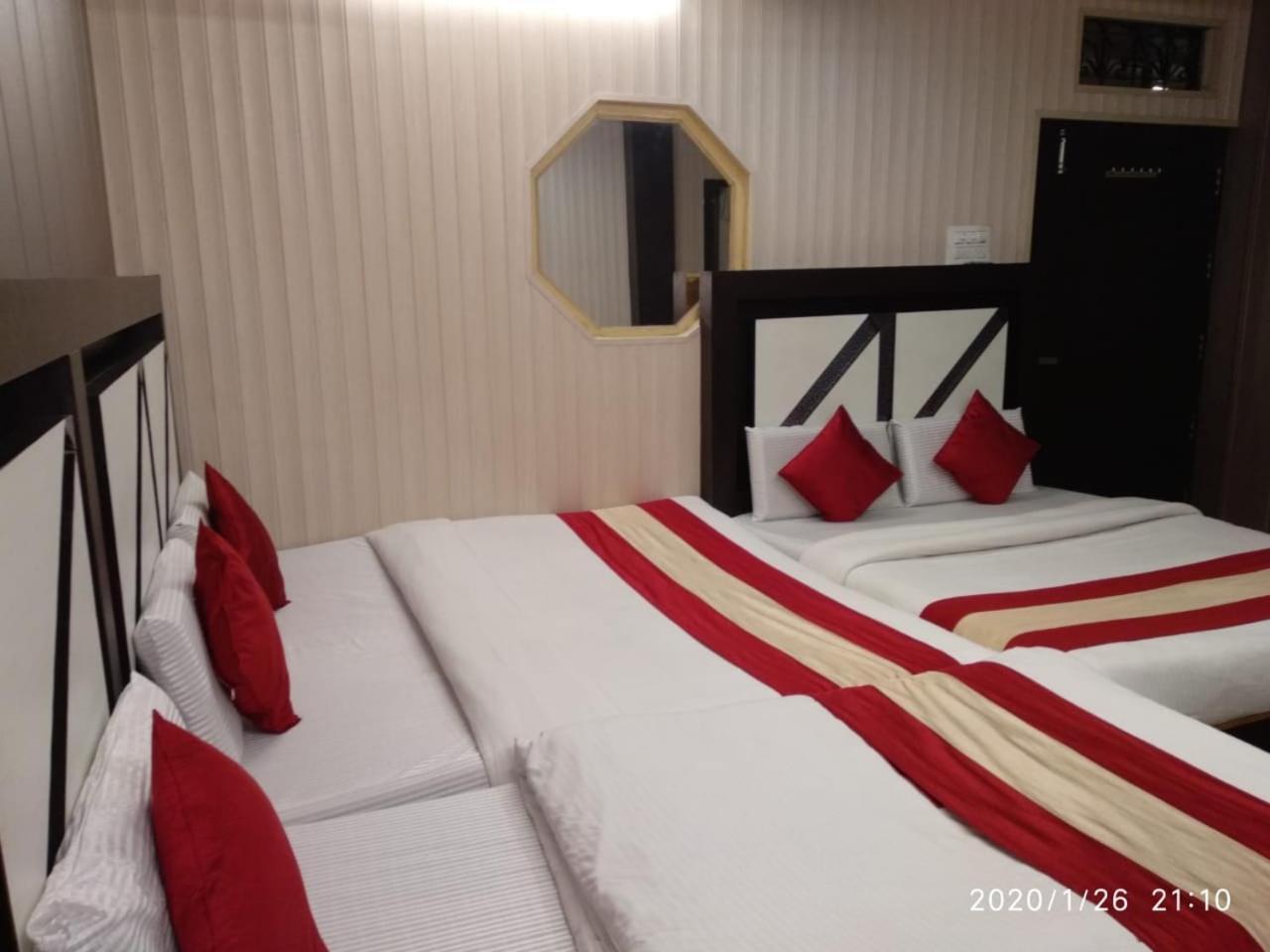 Hotel Pardesi Haridwār Esterno foto