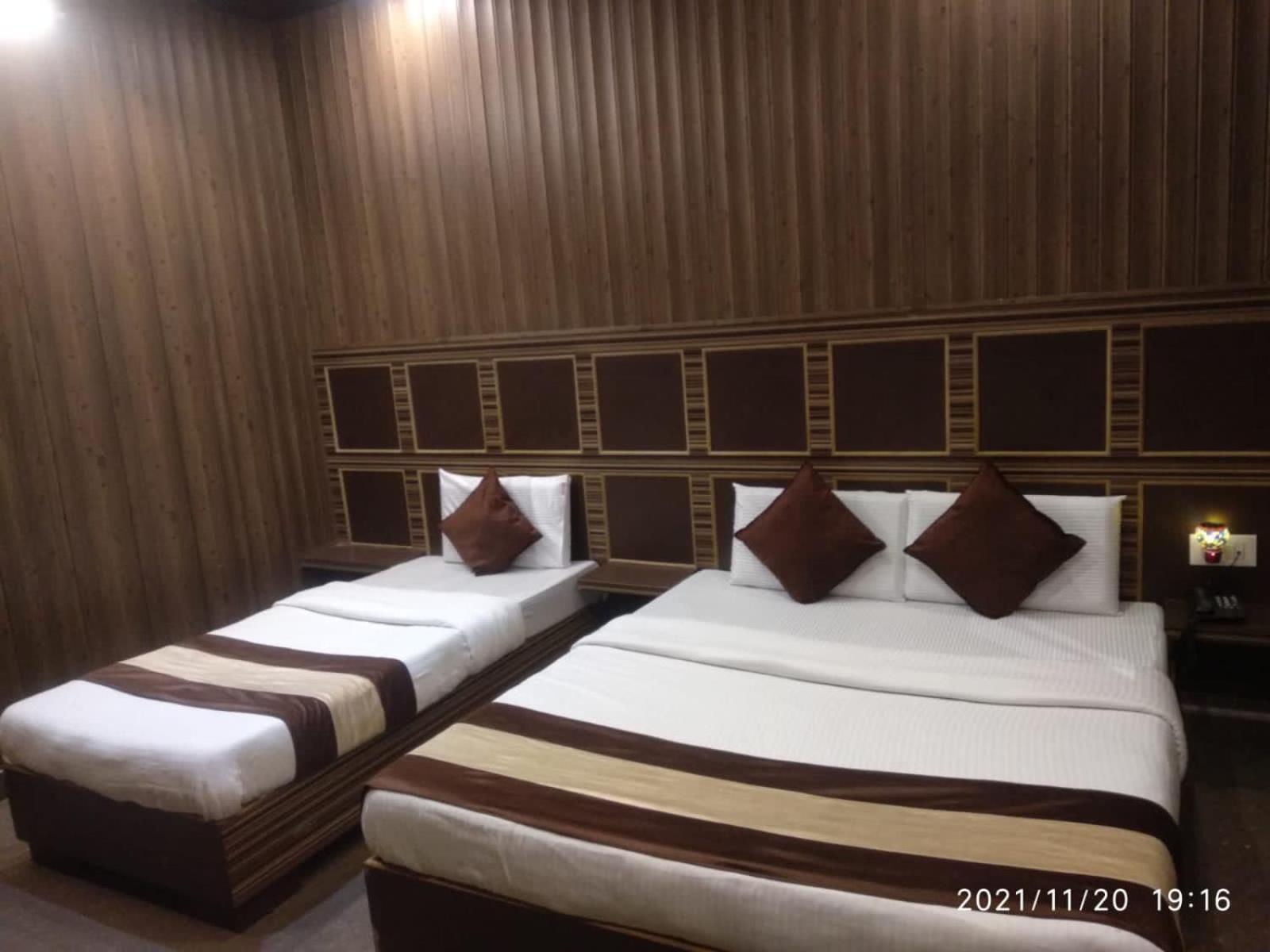 Hotel Pardesi Haridwār Esterno foto