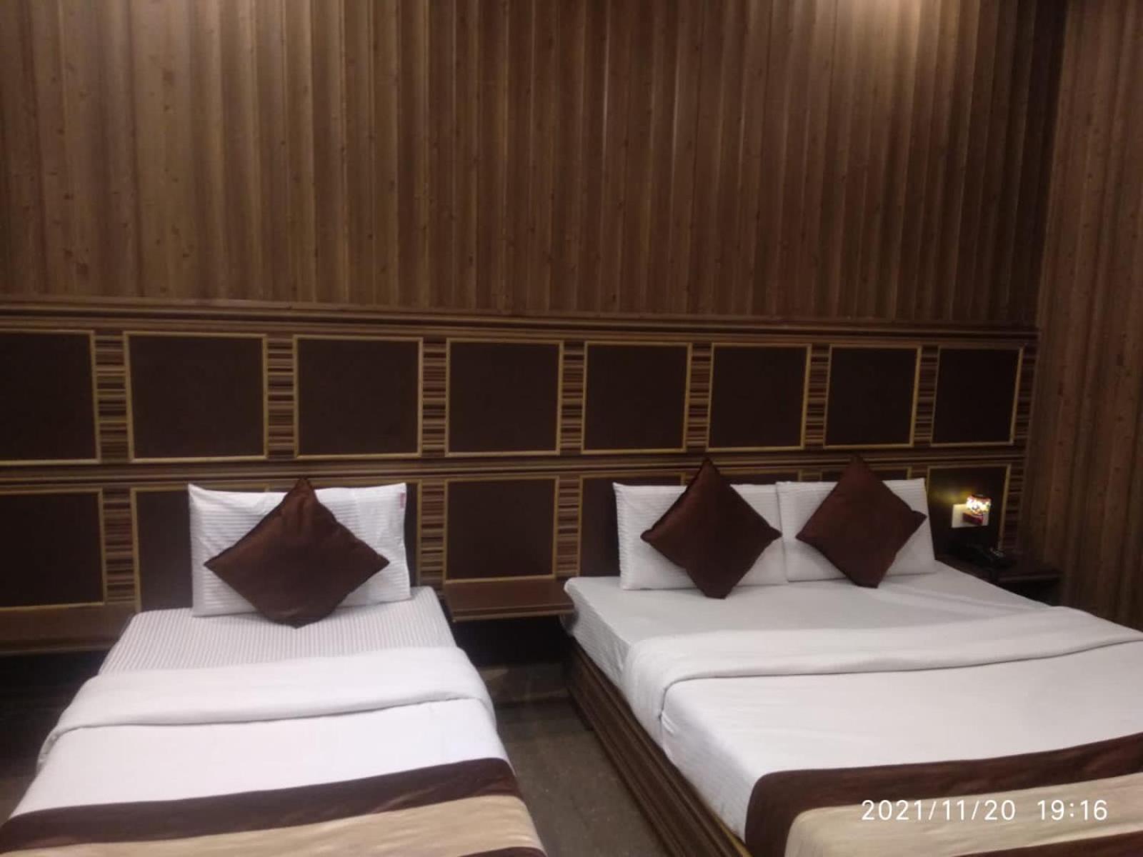 Hotel Pardesi Haridwār Esterno foto