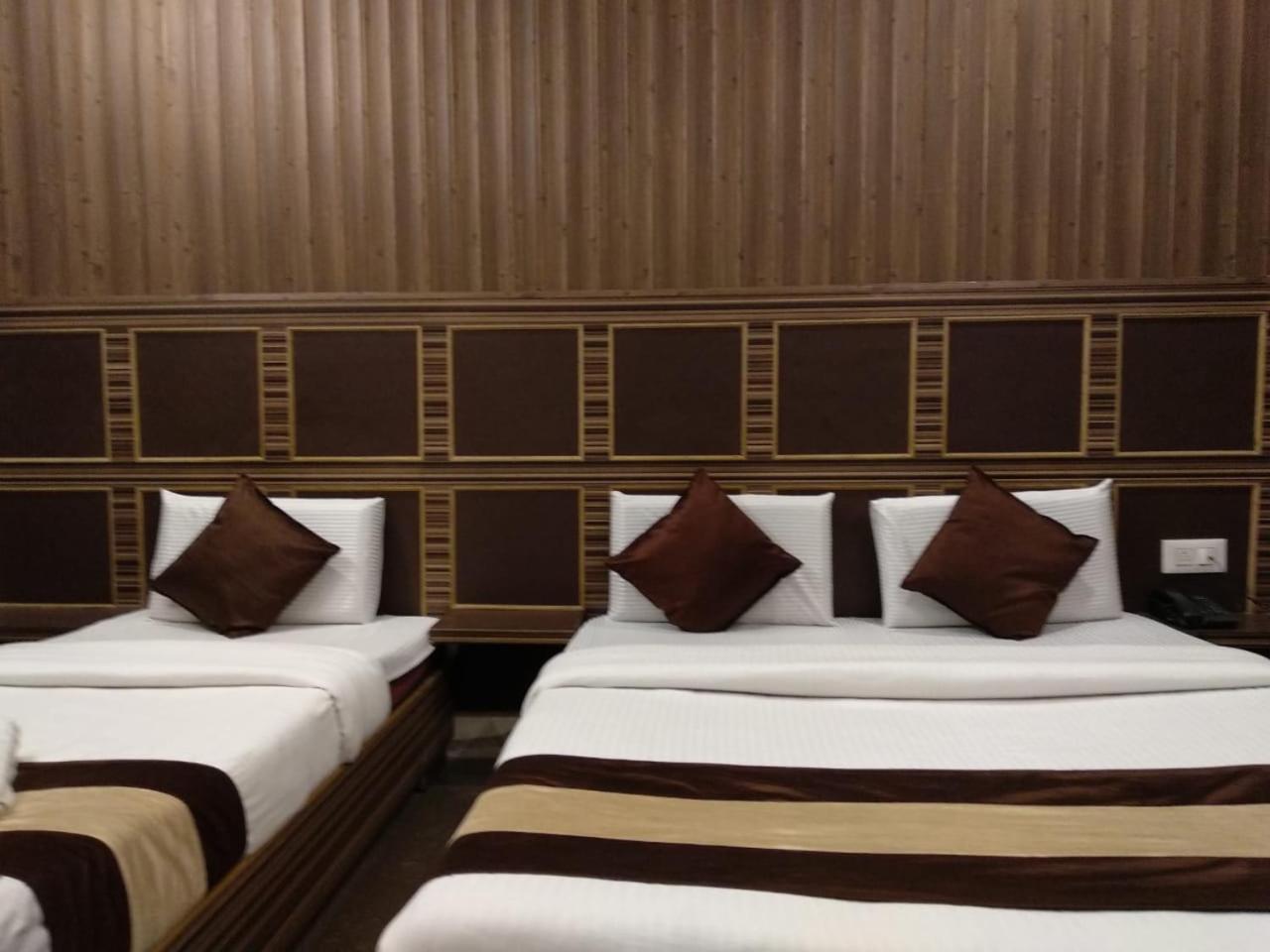 Hotel Pardesi Haridwār Esterno foto