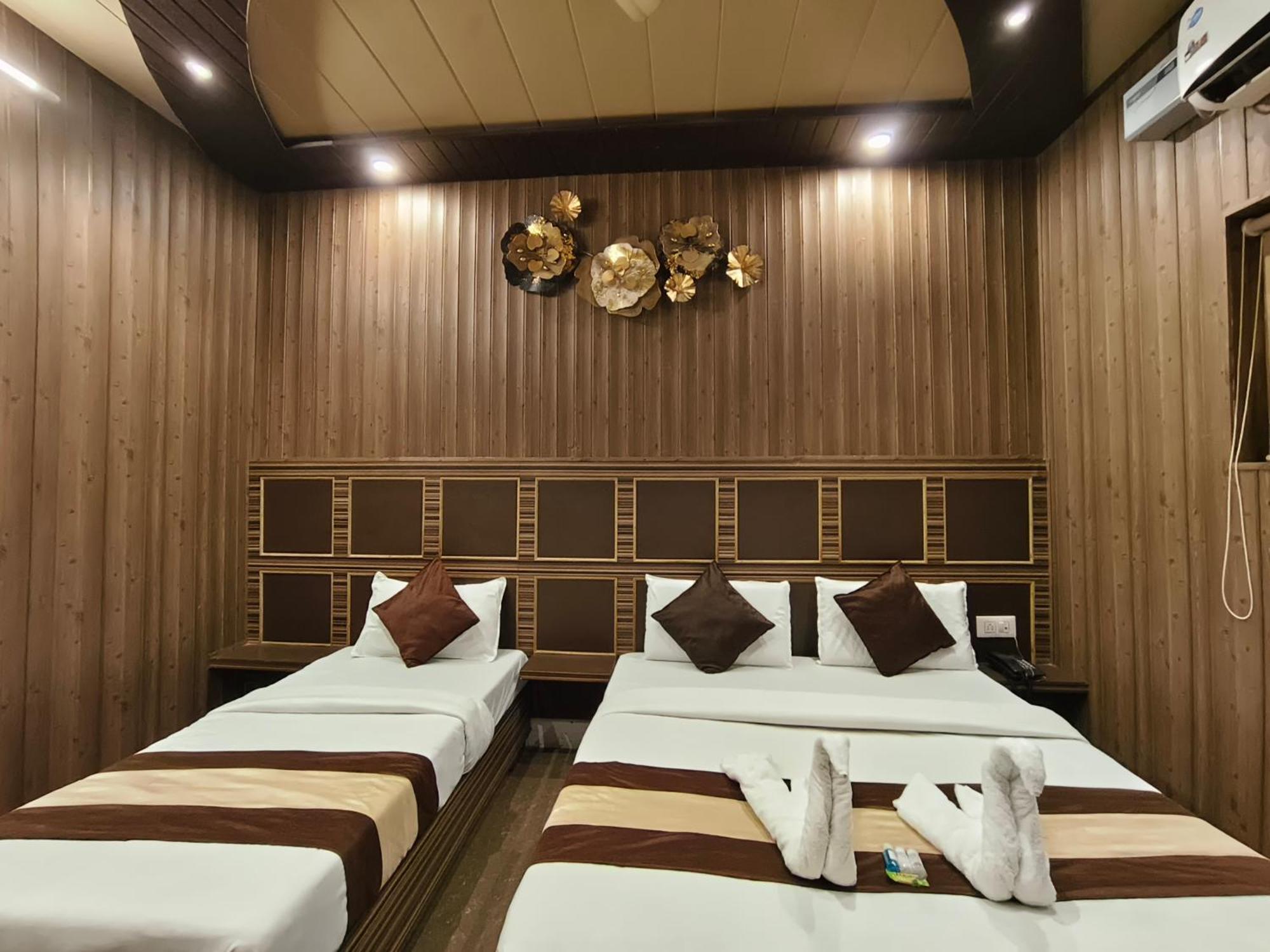 Hotel Pardesi Haridwār Esterno foto