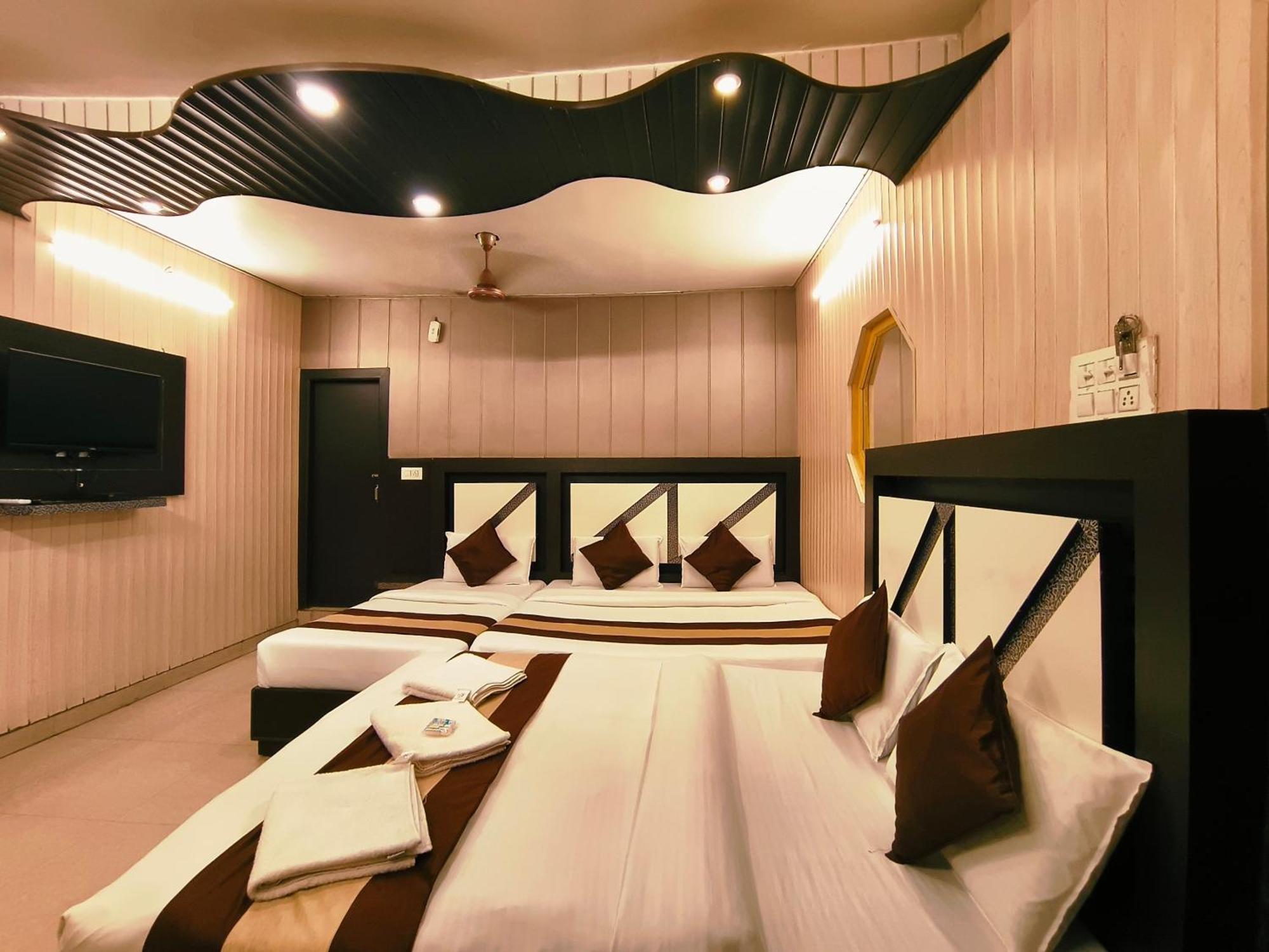 Hotel Pardesi Haridwār Esterno foto