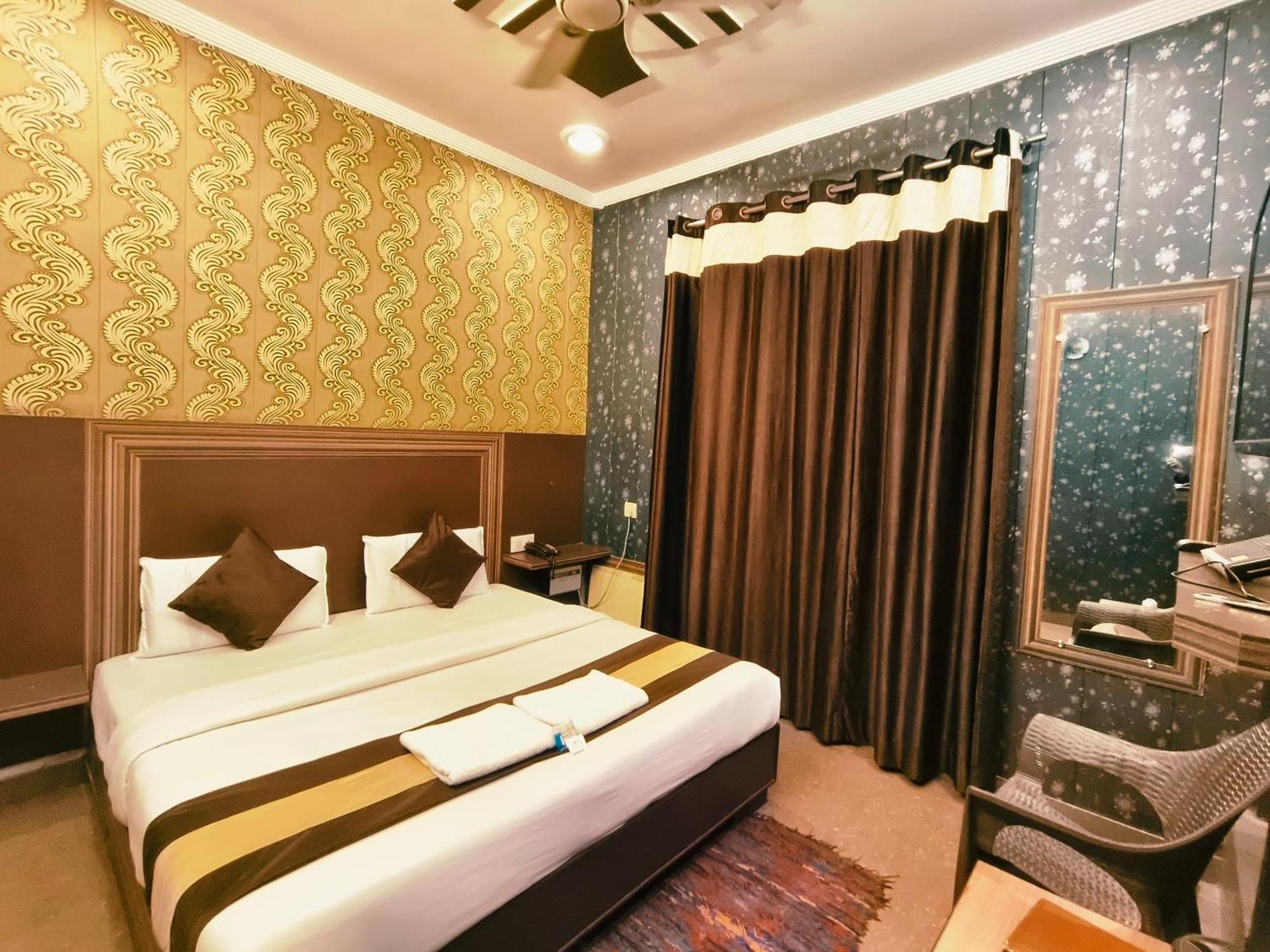 Hotel Pardesi Haridwār Esterno foto