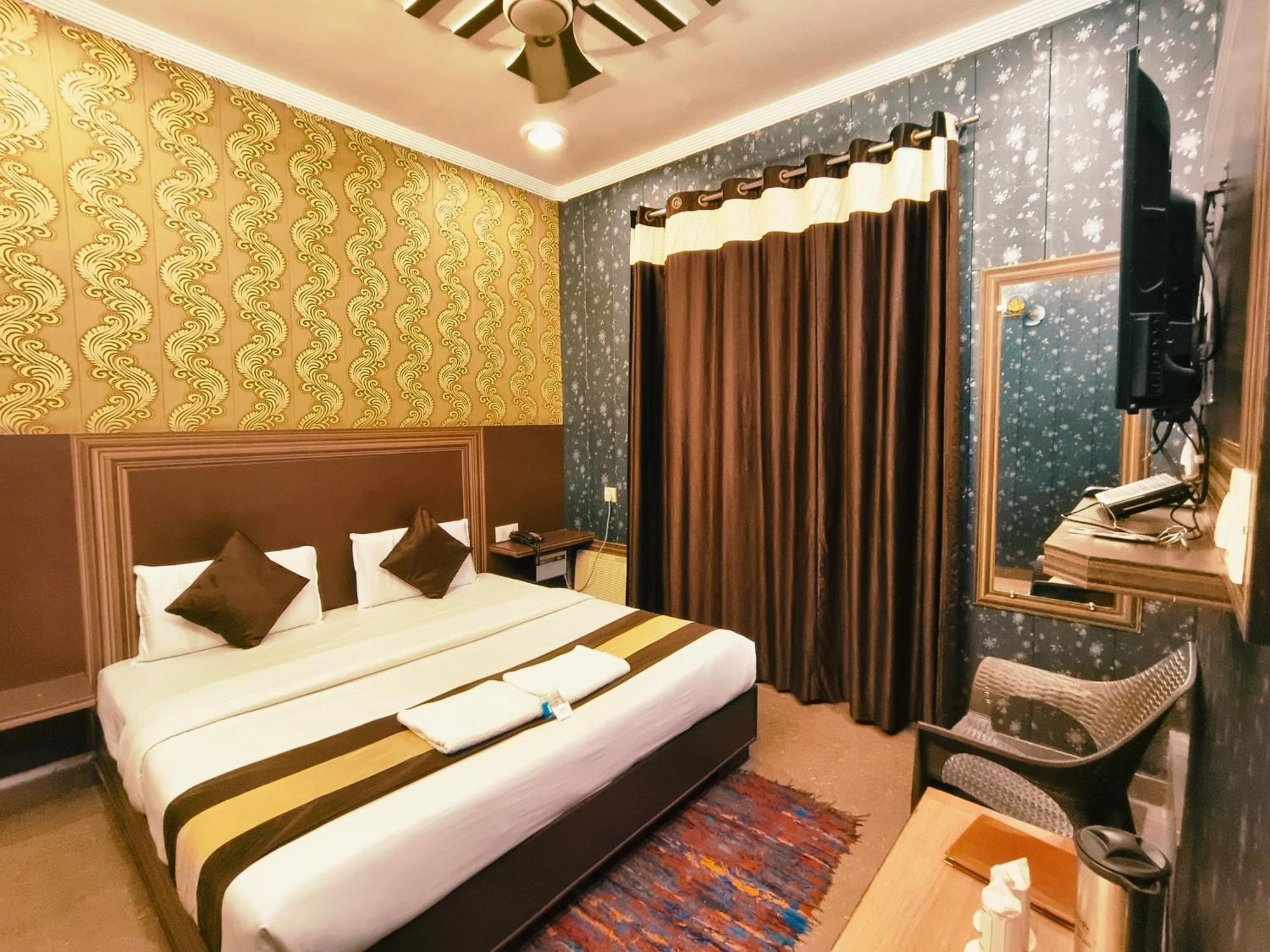 Hotel Pardesi Haridwār Esterno foto