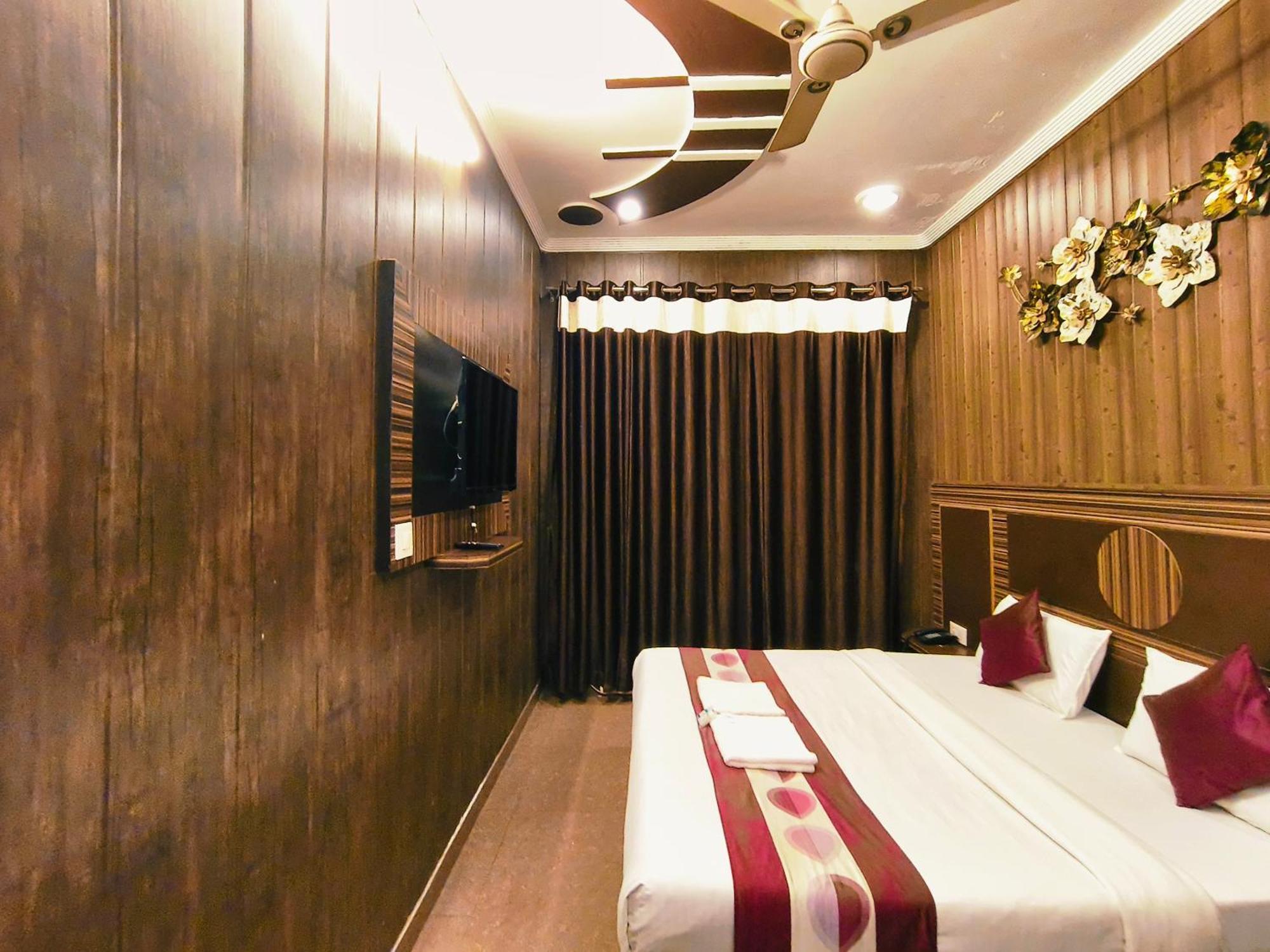 Hotel Pardesi Haridwār Esterno foto